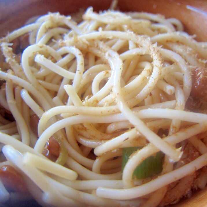 かつおぶしと葱と納豆パスタ